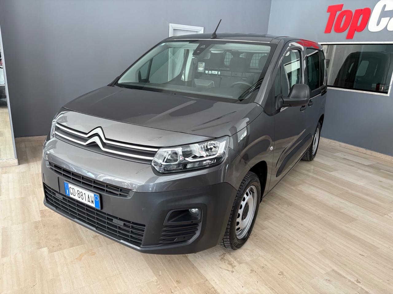 CITROEN BERLINGO 3 posti VETRATO 1.5 130 CLUB M