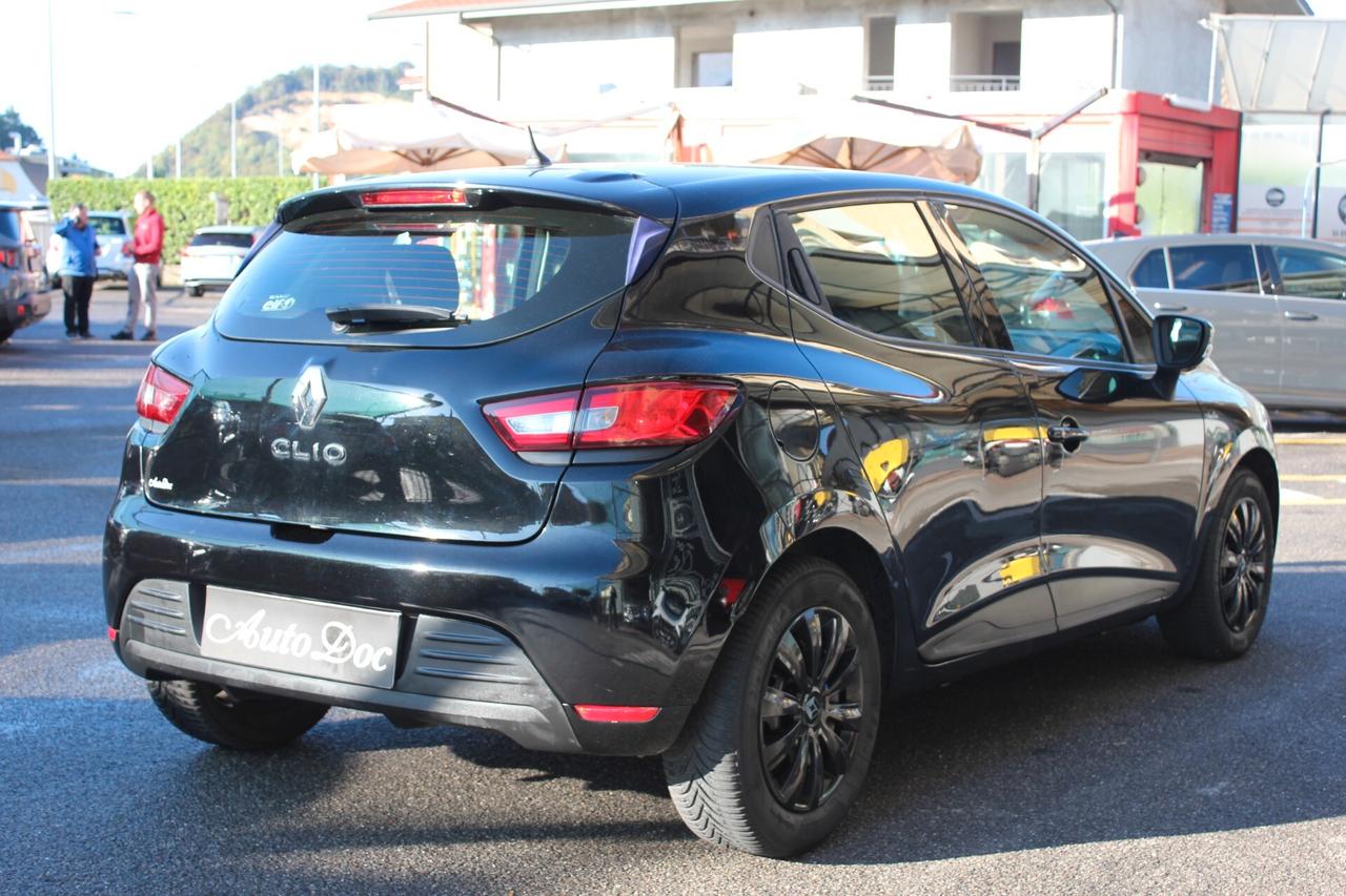 Renault Clio Life 1.2 75CV KIT DISTRIBUZIONE APPENA SOSTITUITO