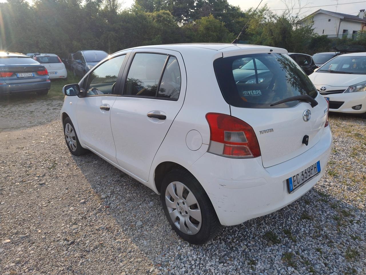 Toyota Yaris 1.0 5 porte Now Eco