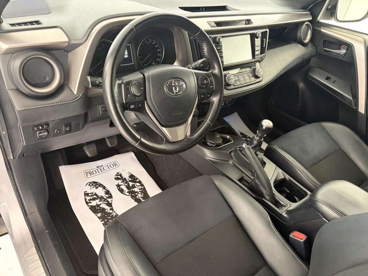 Toyota RAV4 2.0 D-4D 2WD Style