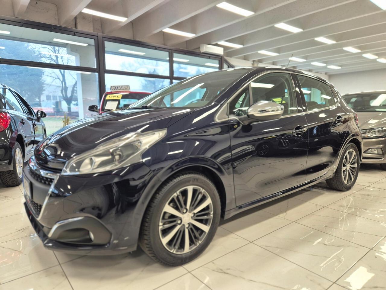 Peugeot 208 PureTech 82 5 porte Allure