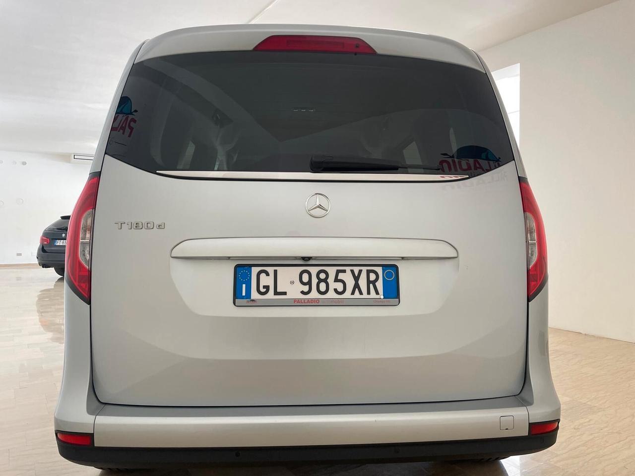 MERCEDES-BENZ CLASSE T 180 d PREMIUM AUTOMATICA – FULL OPTIONAL
