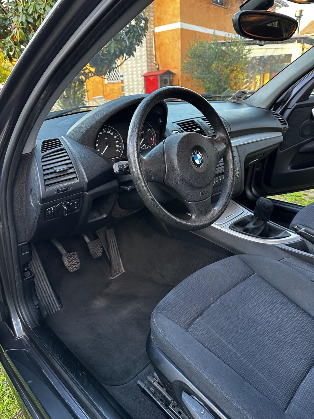 Bmw 118 118d cat 5 porte Futura DPF PERFETTA !