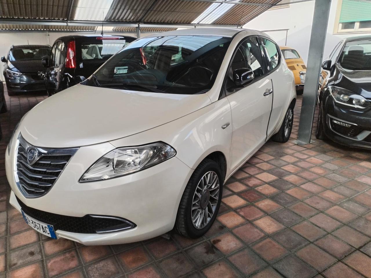 Lancia Ypsilon 1.2 69 CV 5 porte GPL Ecochic Gold