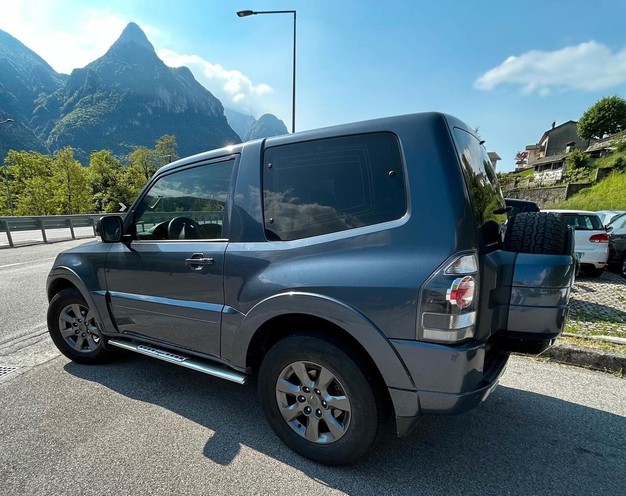 Mitsubishi Pajero 3.2 DI-D 16V aut. 3p. Instyle DPF