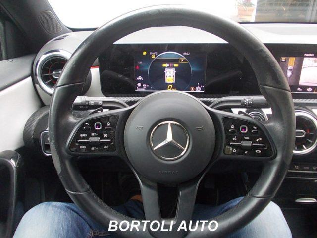 MERCEDES-BENZ A 180 33.000 KM AUTOMATICA BUSINESS EXTRA FULL OPTIONAL