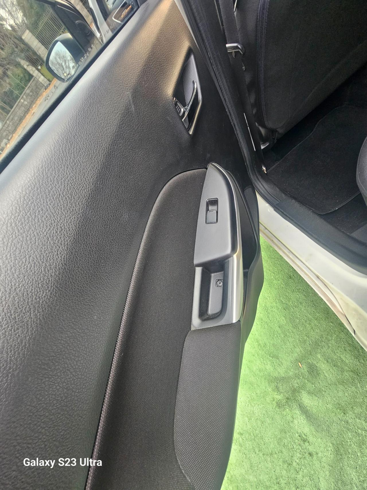 Suzuki Baleno 1.2 Hybrid B-Top