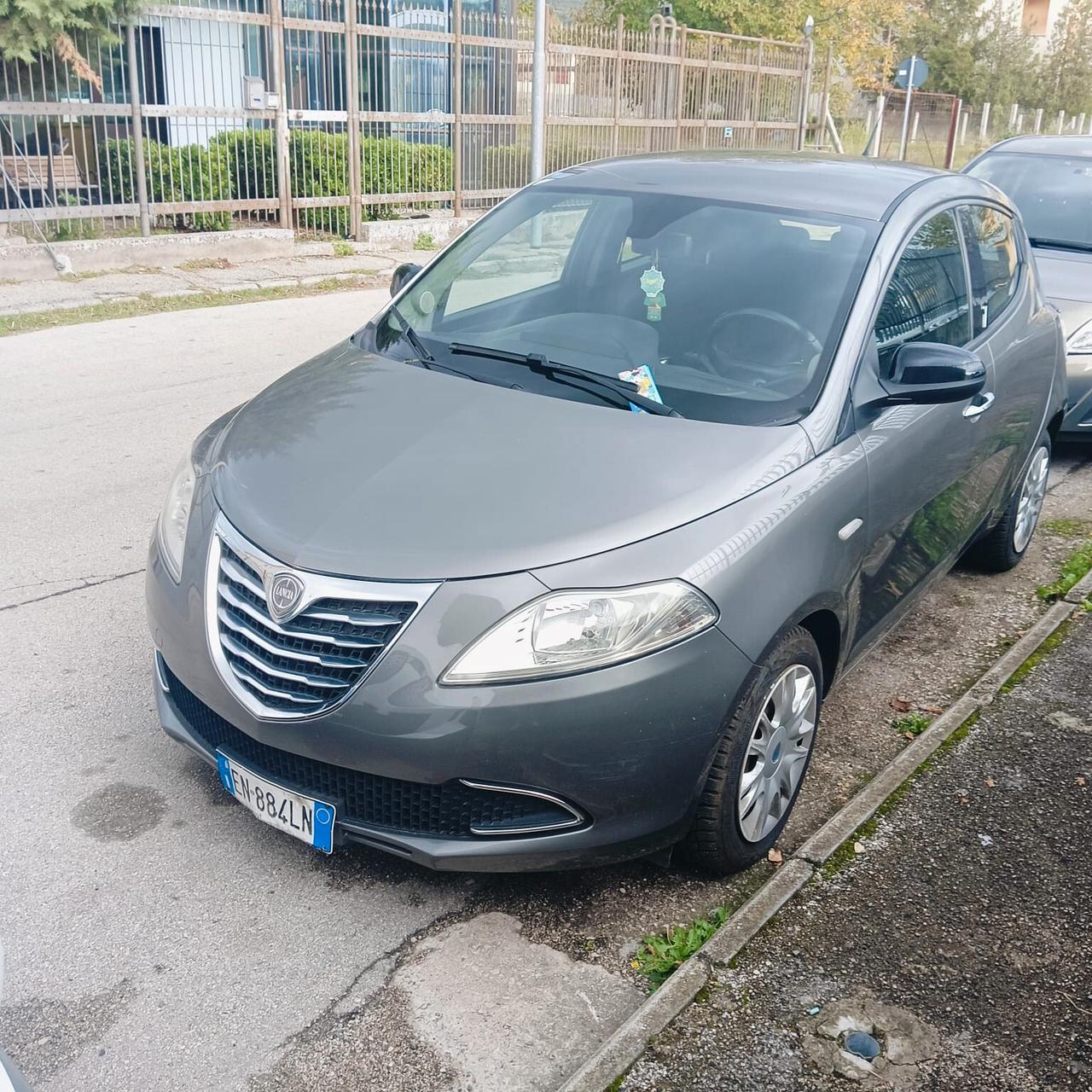 Lancia Ypsilon 1.3 MJT 16V 95 CV 5 porte S&S Gold