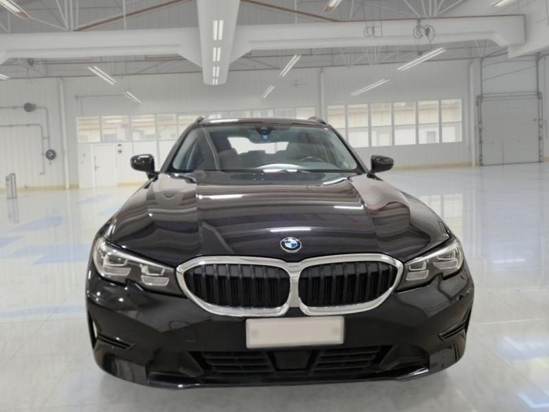 BMW 318 48V Business Advantage Touring auto