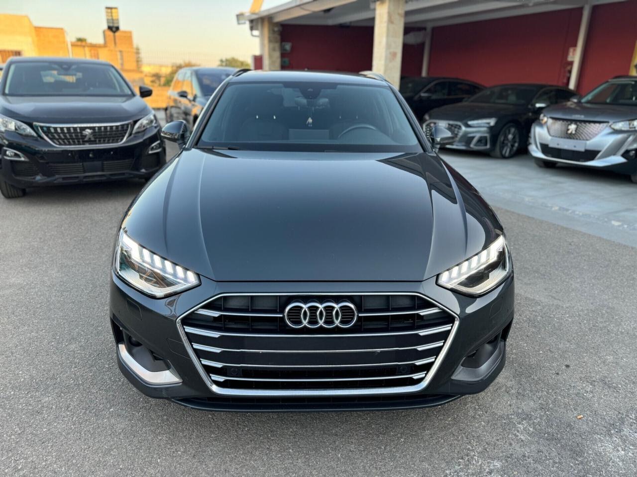 Audi A4 Avant 35 TDI/163 CV S tronic cockpit