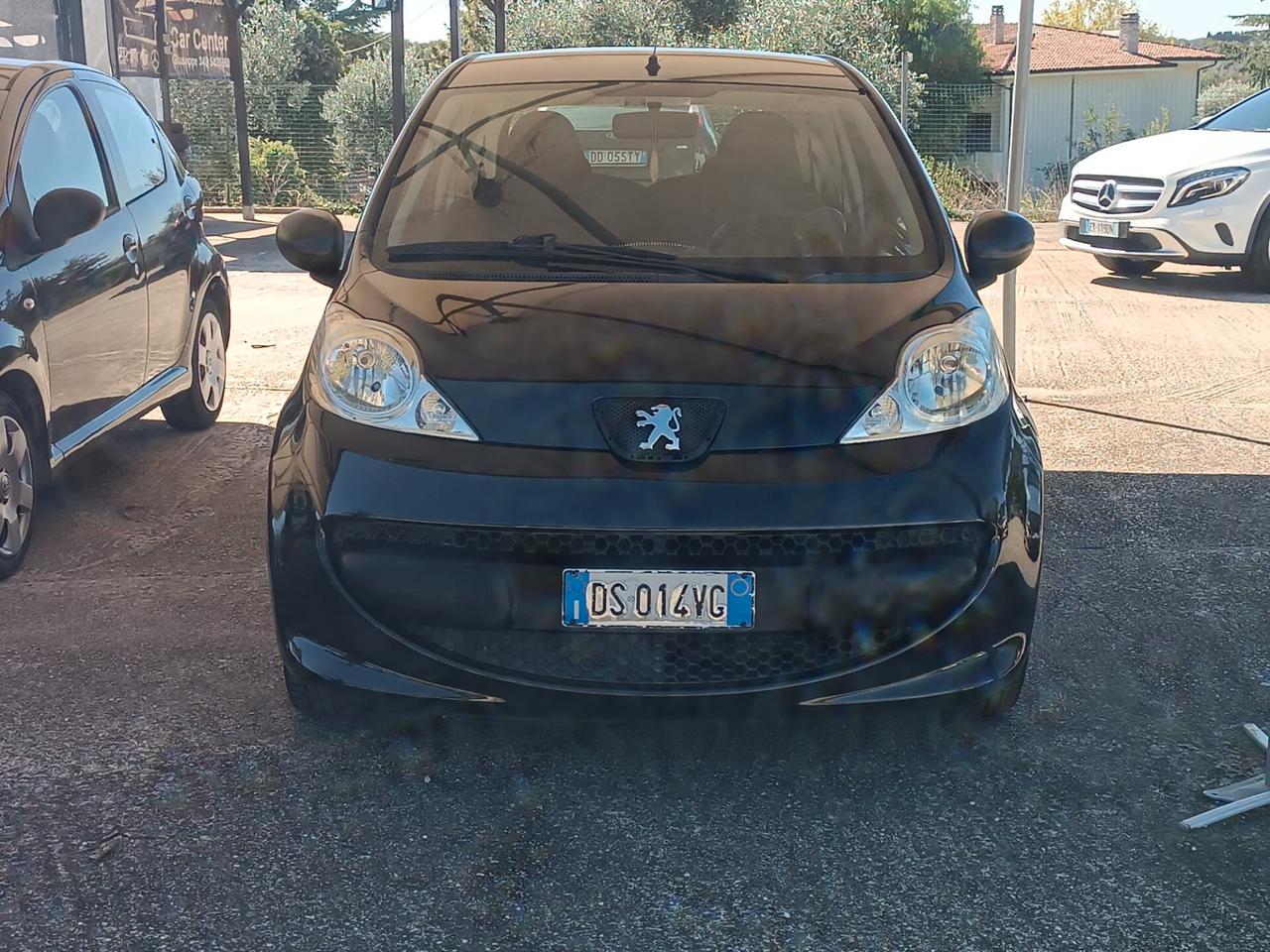 Peugeot 107 1.0 Aut Uni Pro Gar Rate