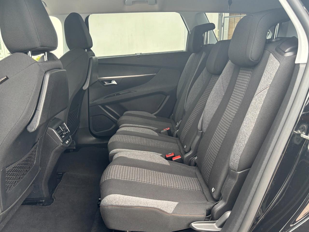 Peugeot 5008 7 p. EAT8 Allure