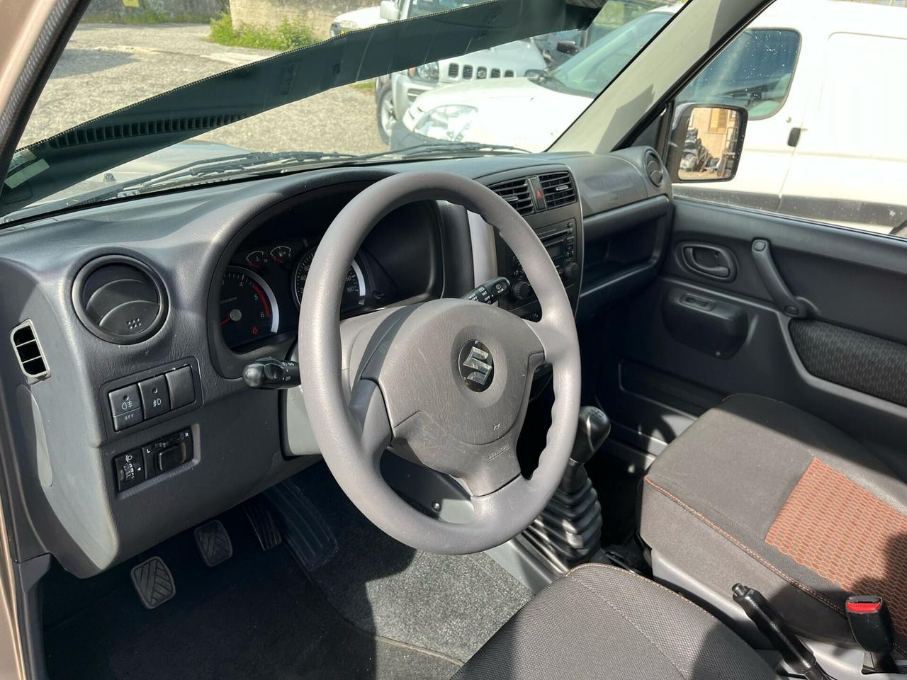 Suzuki Jimny 1.5 DDiS cat 4WD JLX