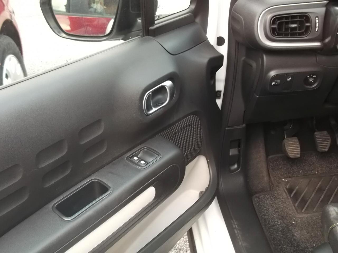 Citroen C3 BlueHDi 100 S&S Feel Pack - 26 - Autocarro N1