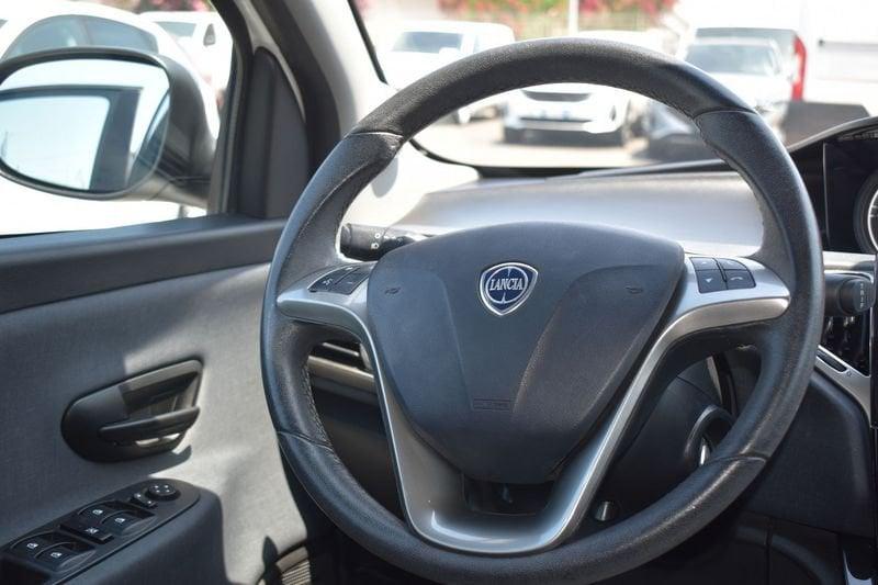 Lancia Ypsilon 1.0 FireFly 70cv S&S Hybrid GOLD