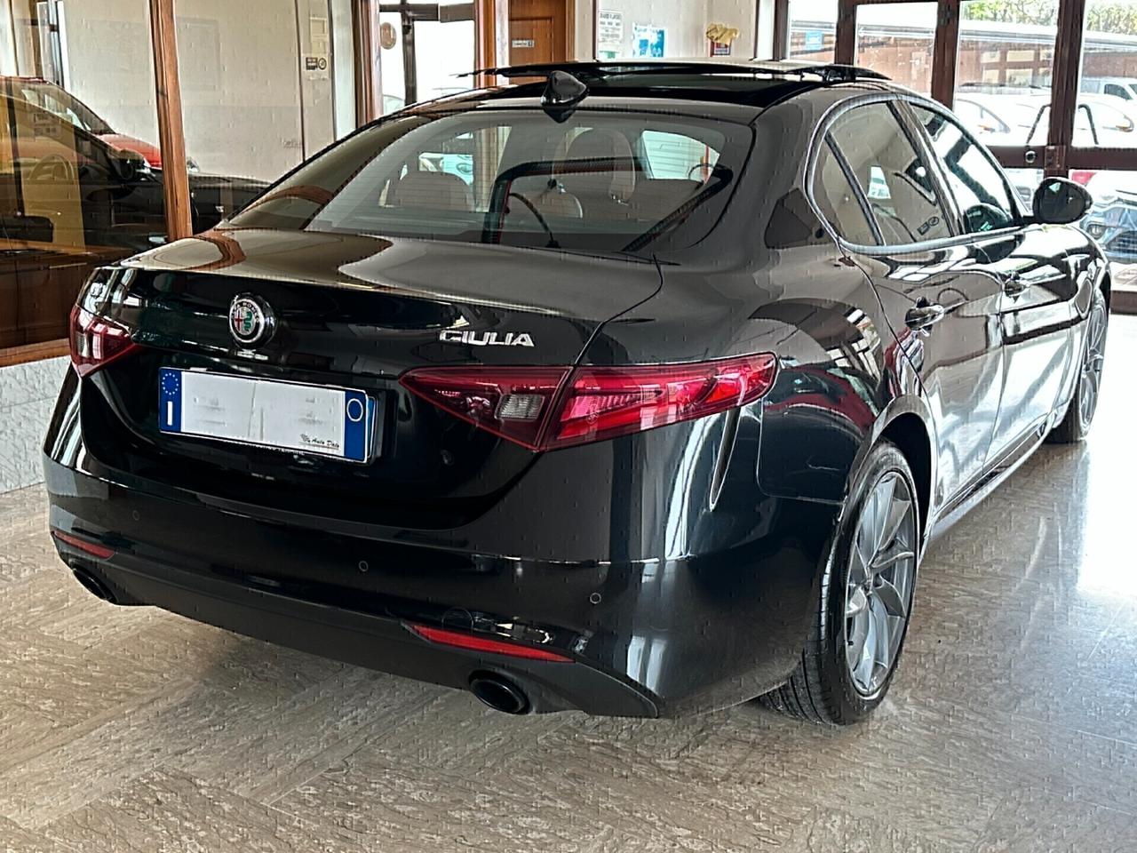 Alfa Romeo Giulia Q4 2.2 TURBODIESEL 210 cv. AT8 TI (KM 0)