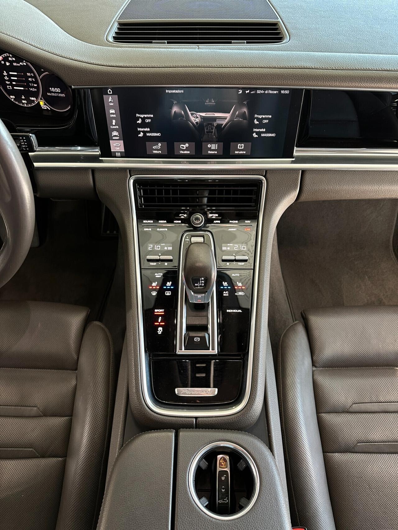 Porsche Panamera 4.0 V8 421cv Tetto PASM FullLed Radar GARANZIA