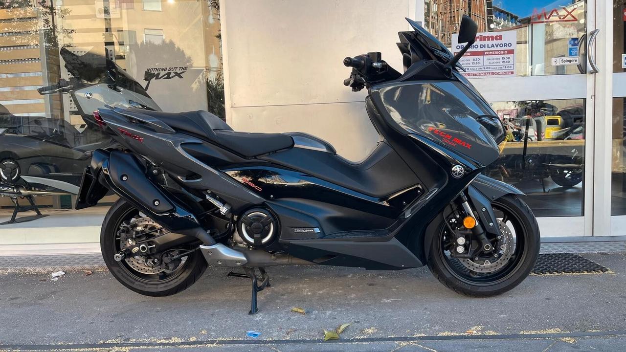 Yamaha TMAX 560