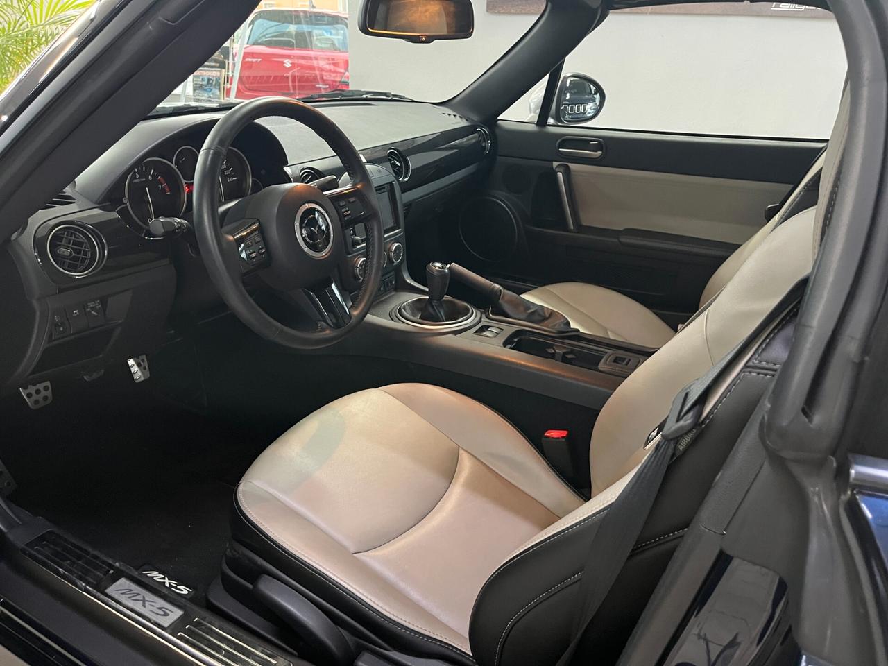 Mazda MX-5 Roadster 1.8L Excite - 27.679KM