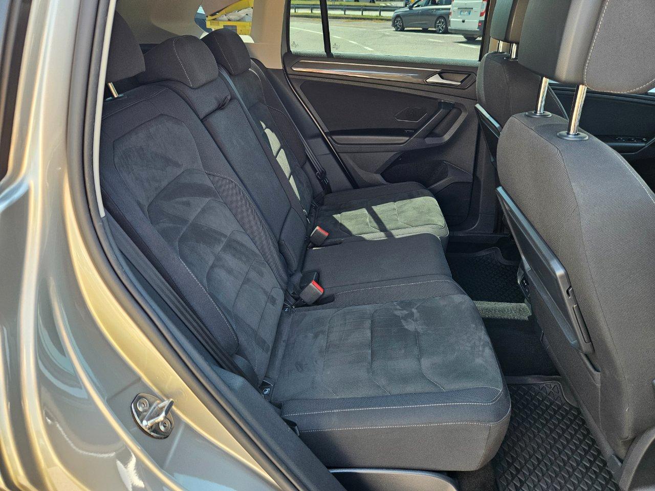 Volkswagen Tiguan 2.0 tdi Advanced R-Line Exterior Pack 150cv dsg