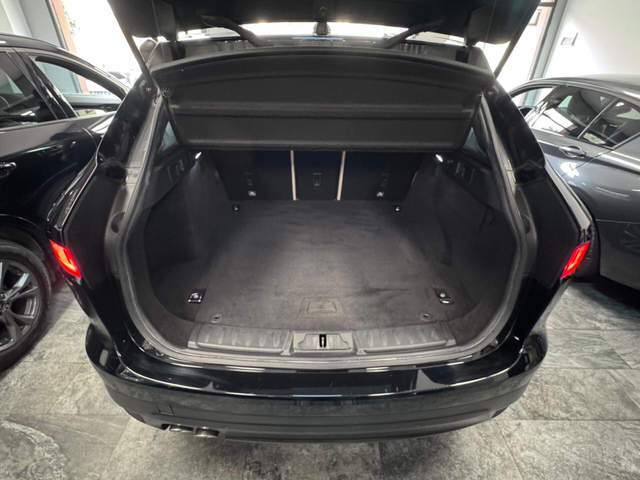 Jaguar F-Pace 2.0 D 180 CV AWD R-Sport Tetto Panoramico