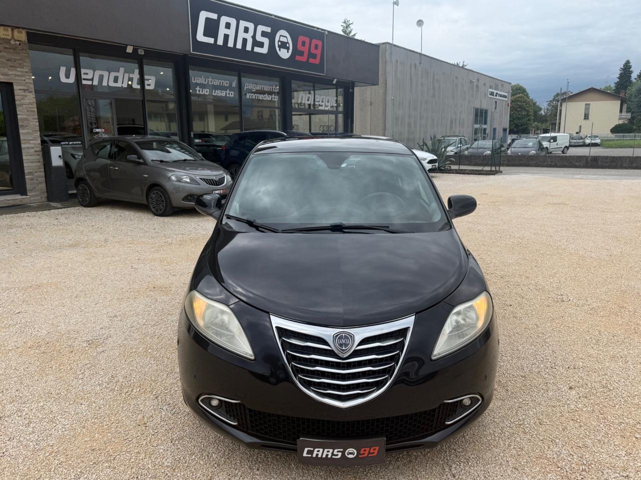 Lancia Ypsilon 0.9 TwinAir 85 CV 5 porte S&S Platinum