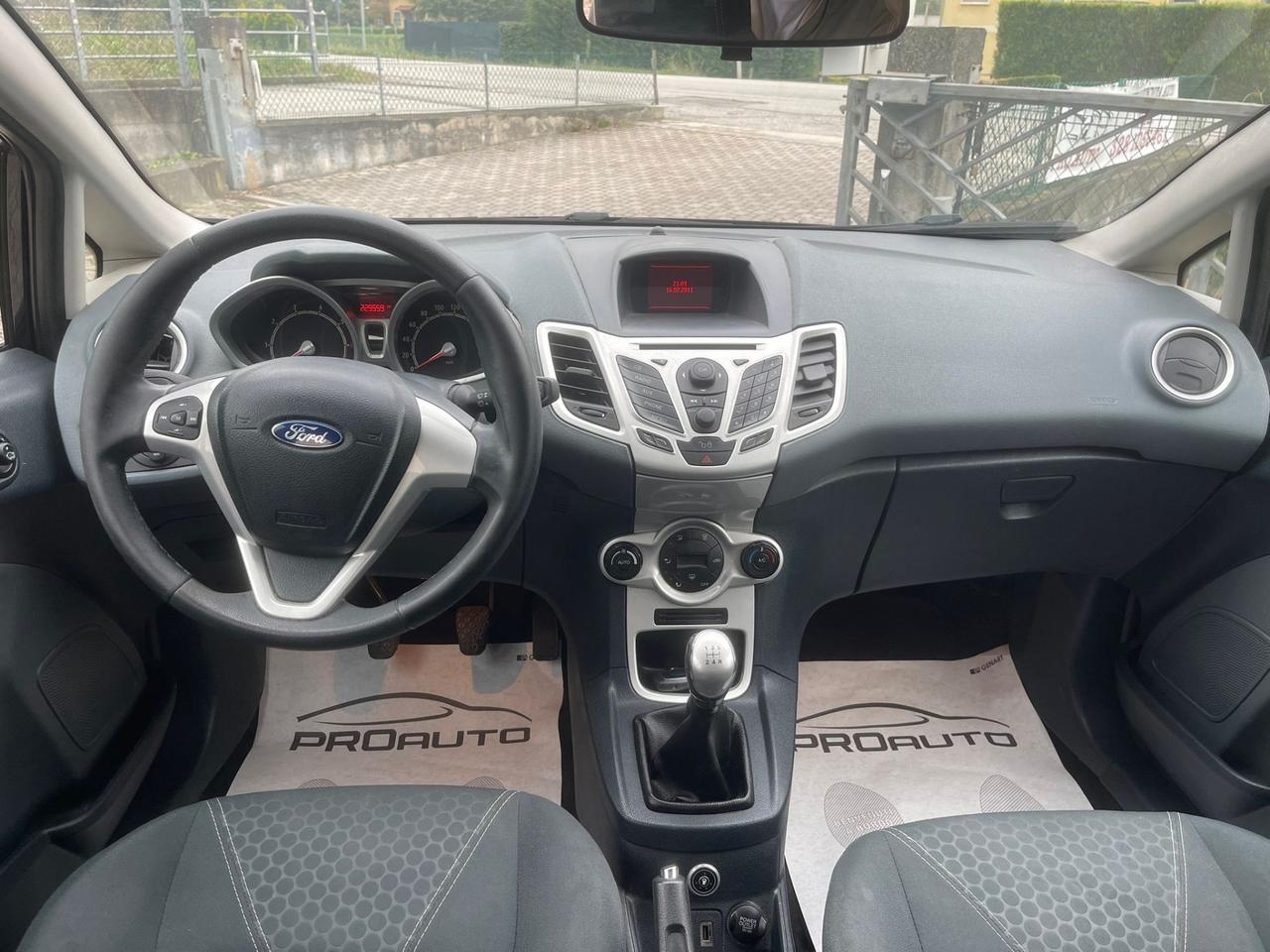 Ford Fiesta 1.4 5 porte Bz.- GPL Titanium