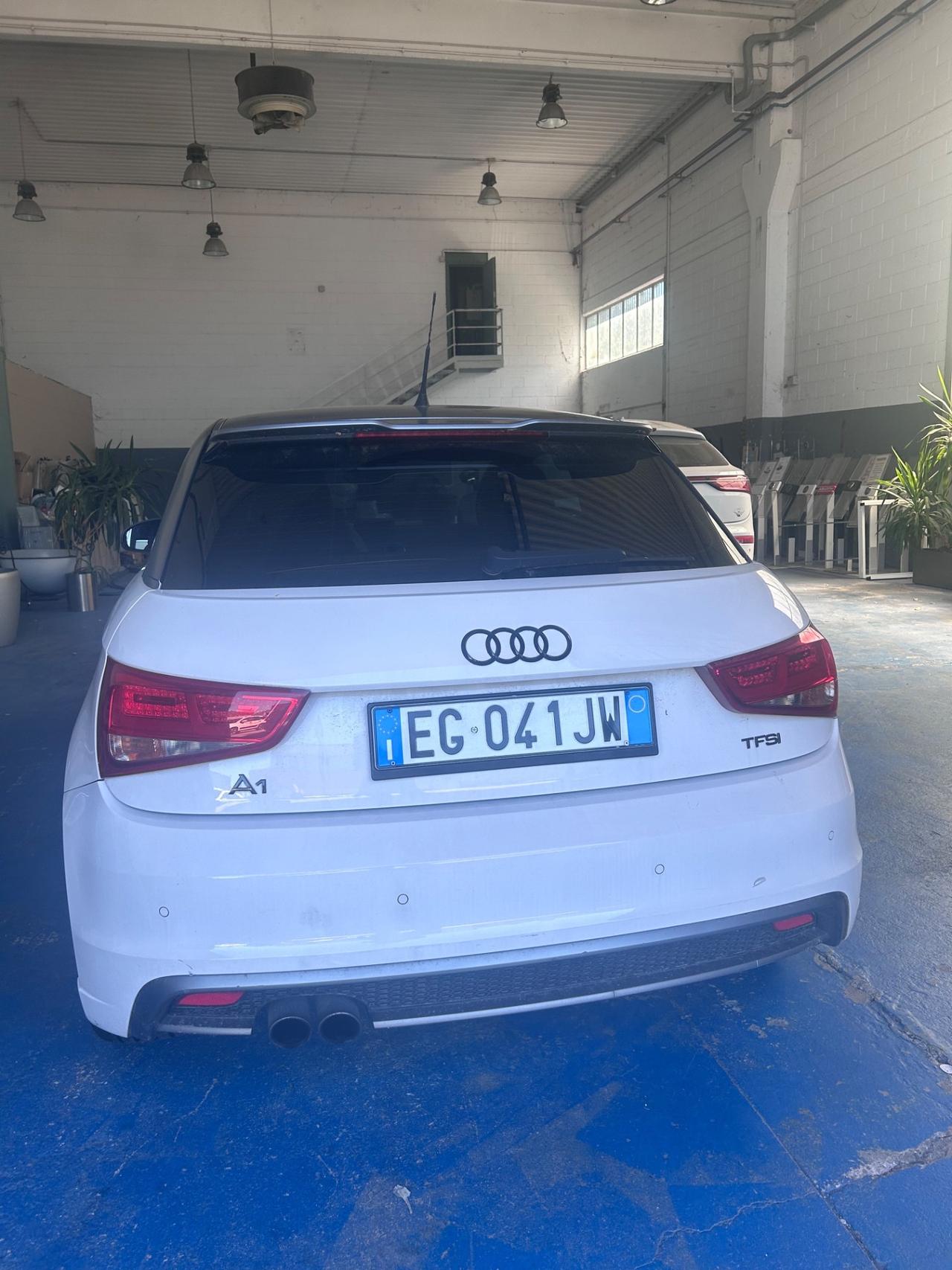 Audi A1 1.4 TFSI S tronic 119g Ambition
