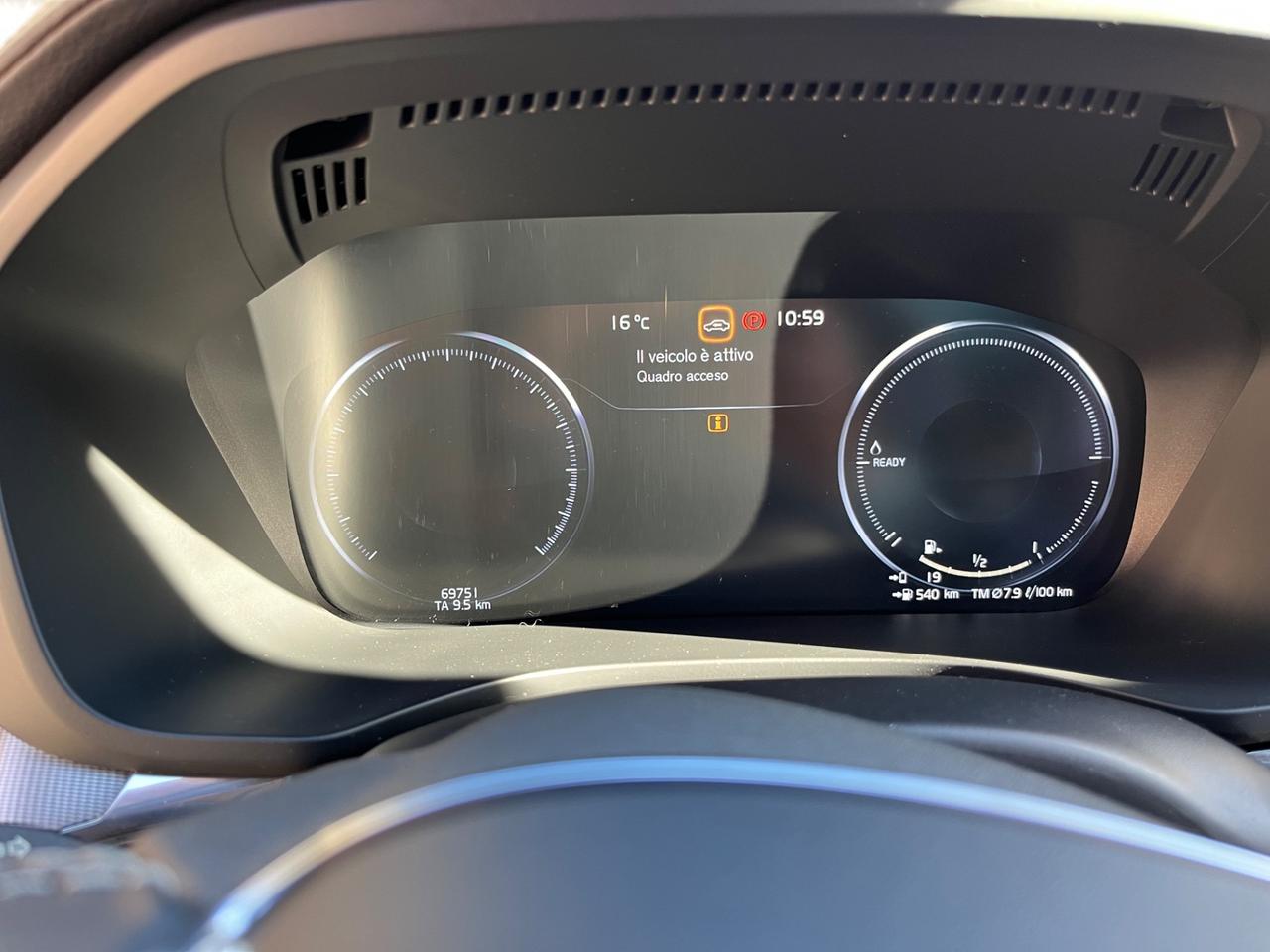 Volvo XC 60 XC60 T6 Recharge Plug-in Hybrid AWD R-design