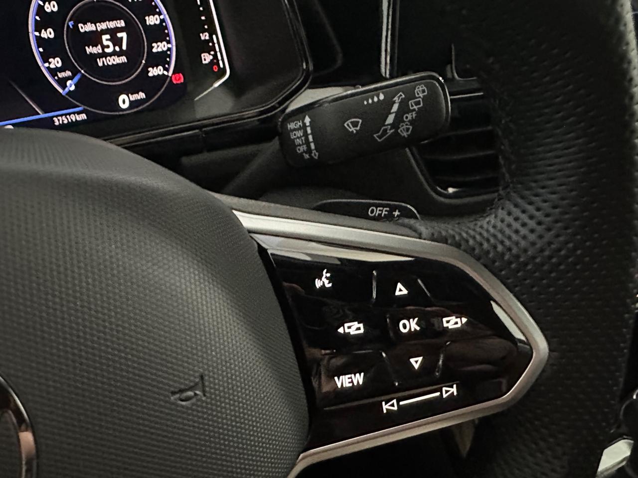 Volkswagen T-Roc 2.0 TDI SCR 150 CV DSG R-Line