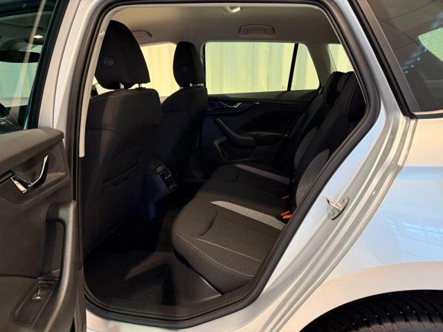 SKODA Kamiq 1.0 TSI Black Dots Camera LED DAB+ Keyless