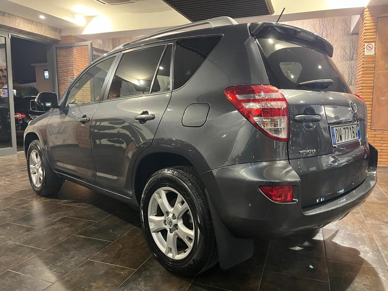 Toyota RAV 4 RAV4 2.0 MultidriveS Luxury