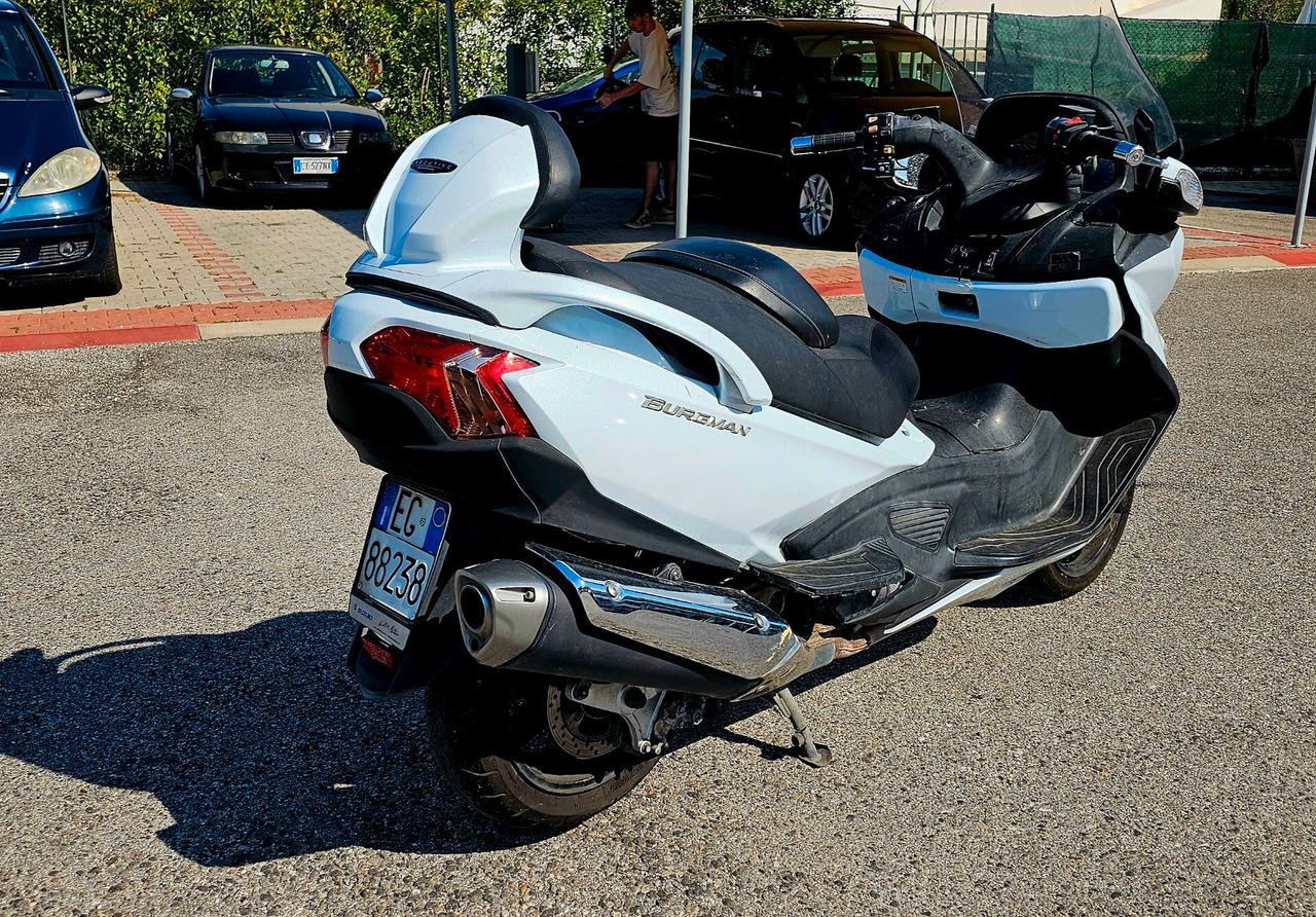 Suzuki Burgman 650
