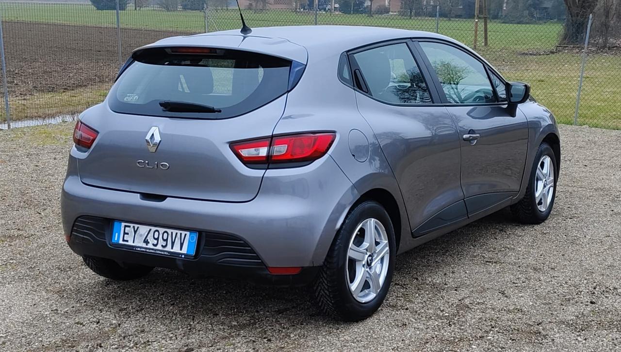 Renault Clio 1.2 75CV 5 porte Costume National