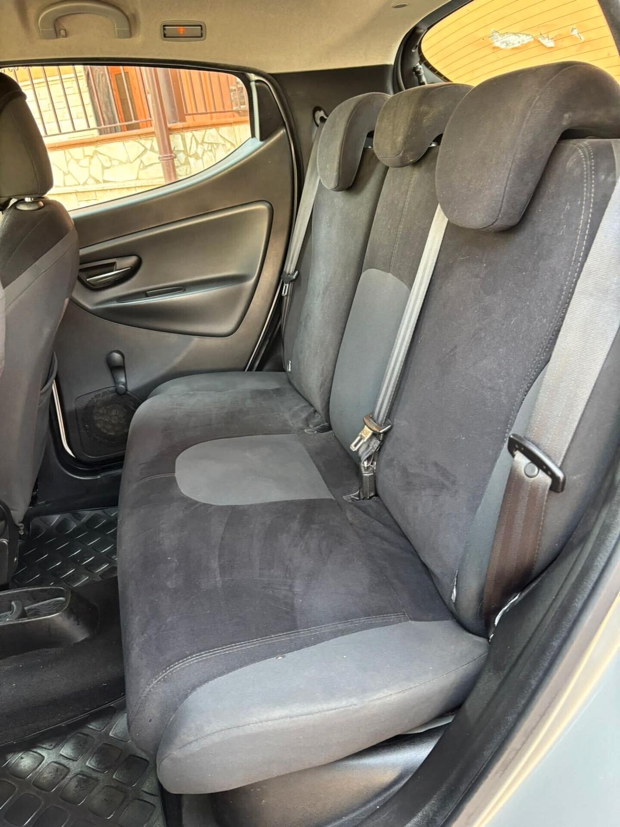 Lancia Ypsilon 1.3 MJT 16V 95 CV 5 porte S&S Platinum/*