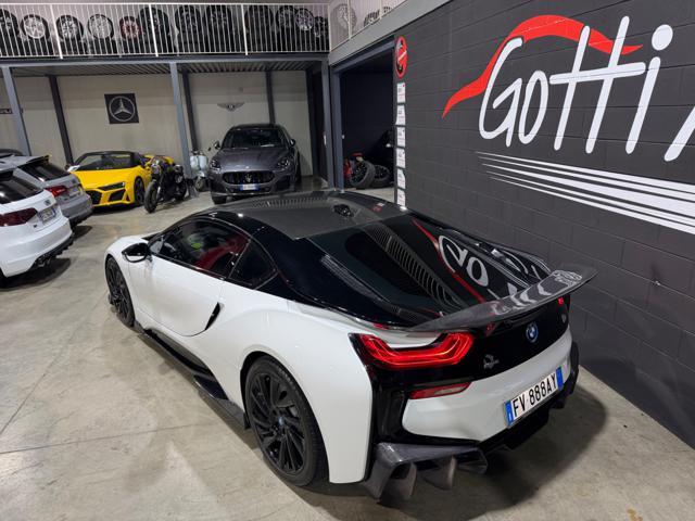 BMW i8 374HP KIT CARBONIO FULL OPTIONAL