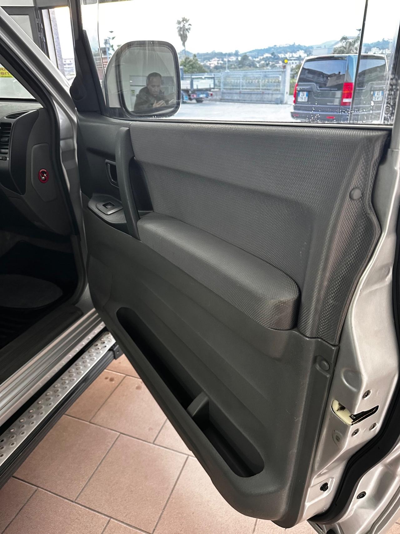 Mitsubishi Pajero 2.5 TDI 3p. GLS1