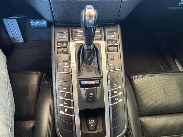 Porsche Macan Turbo 3.6 benzina 400cv pdk 2017
