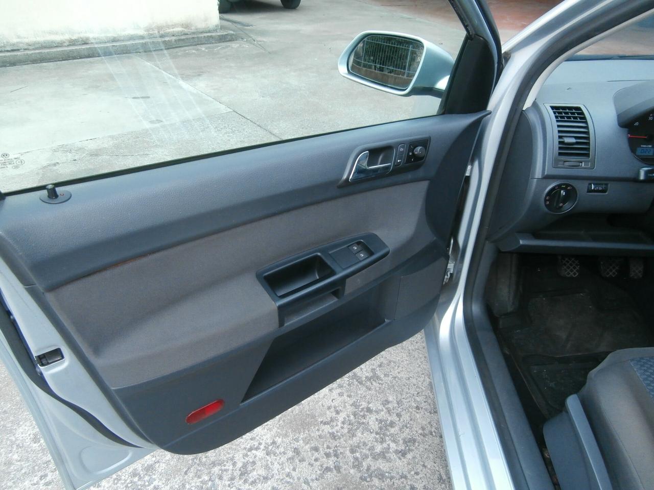 Volkswagen Polo 1.4/80CV TDI DPF 5p. Sportline