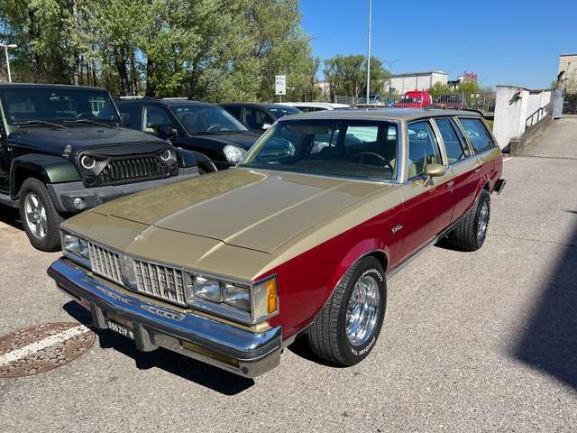 Oldsmobile Custom Cruiser