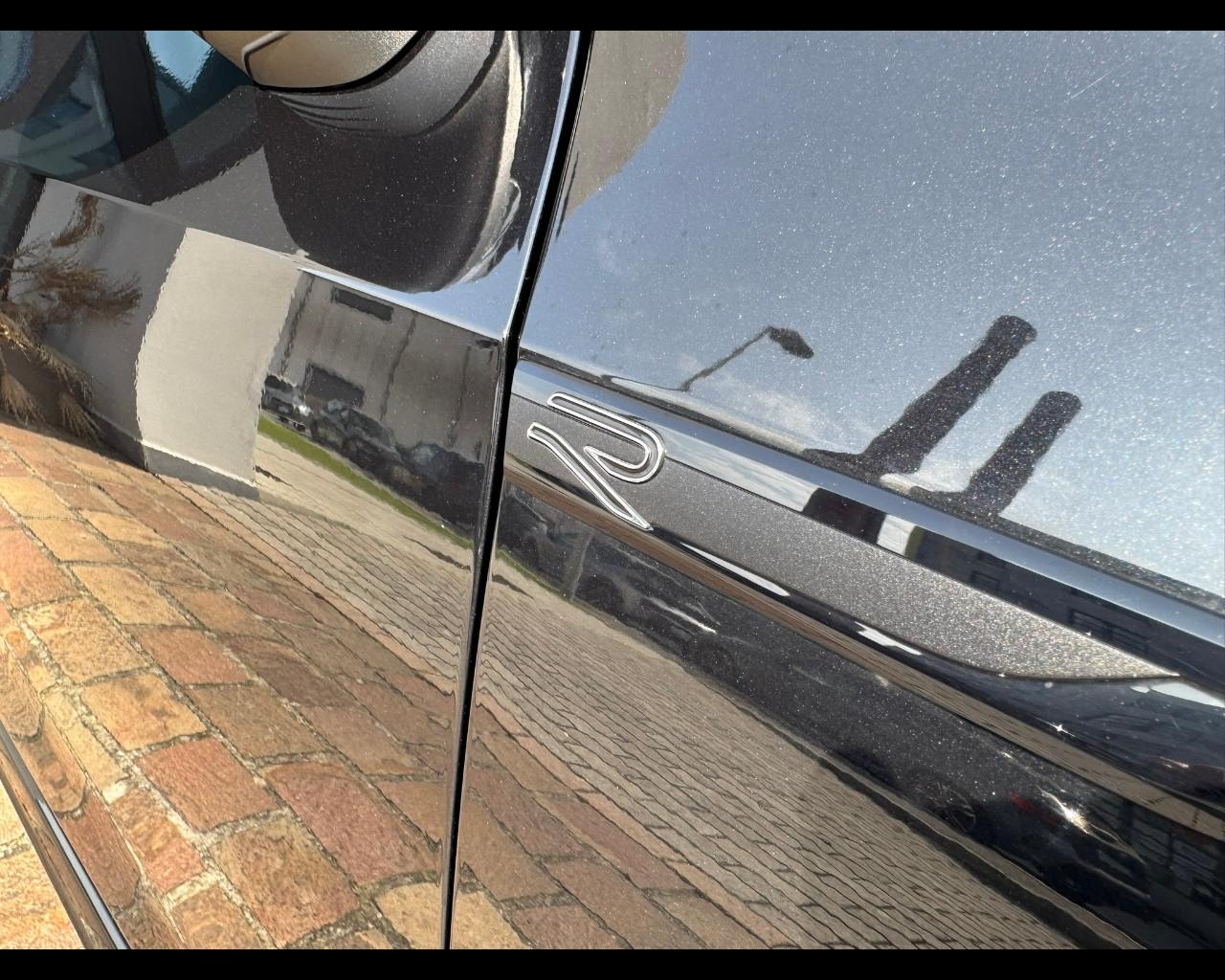 VOLKSWAGEN Golf 8ª serie - Golf 2.0 TDI 150 CV DSG SCR R-Line