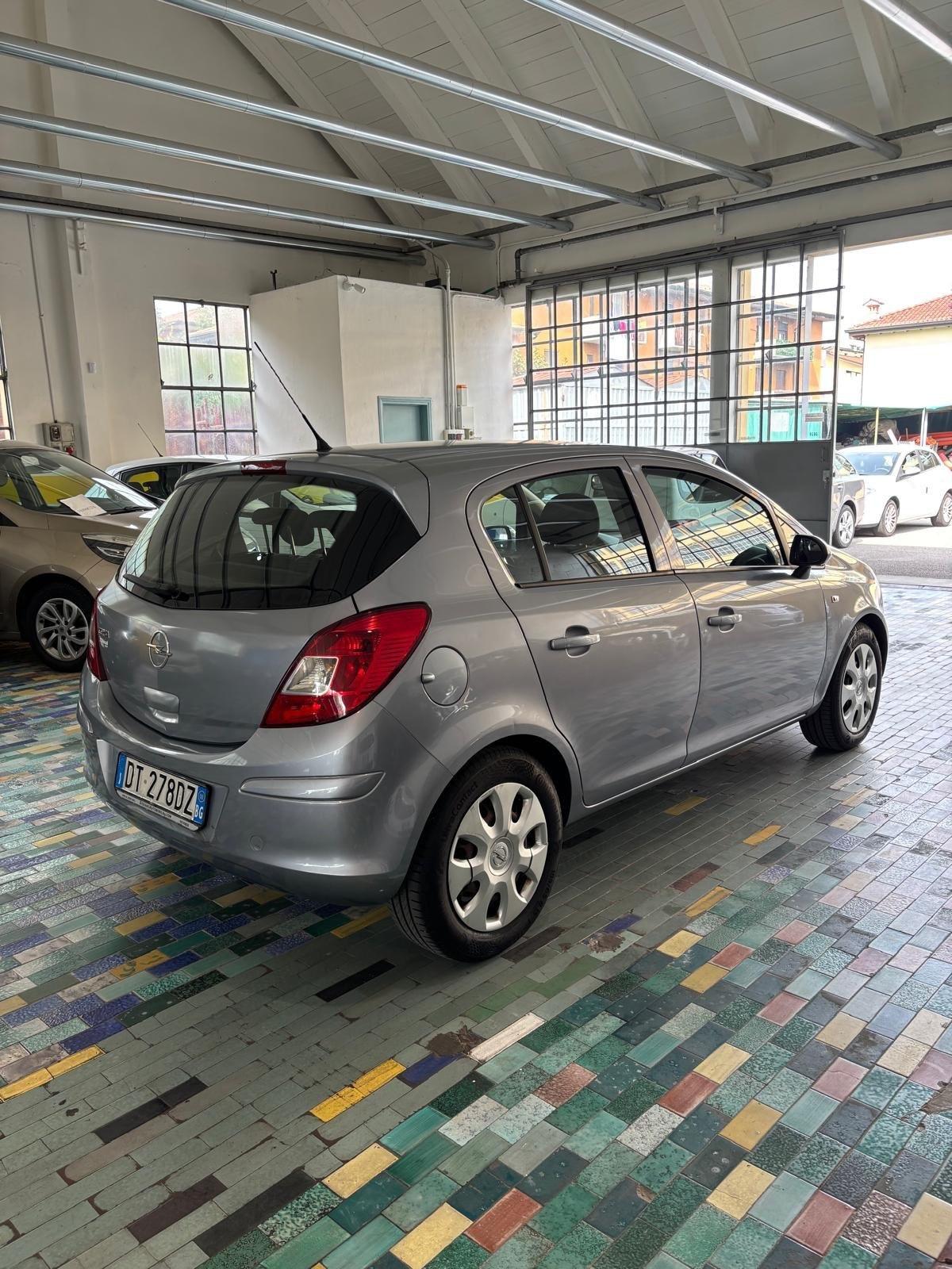 Opel Corsa 1.2 5 porte Enjoy