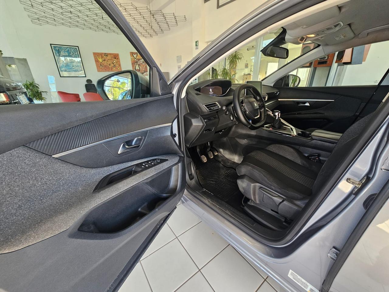 Peugeot 3008 BlueHDi 130 S&S Allure