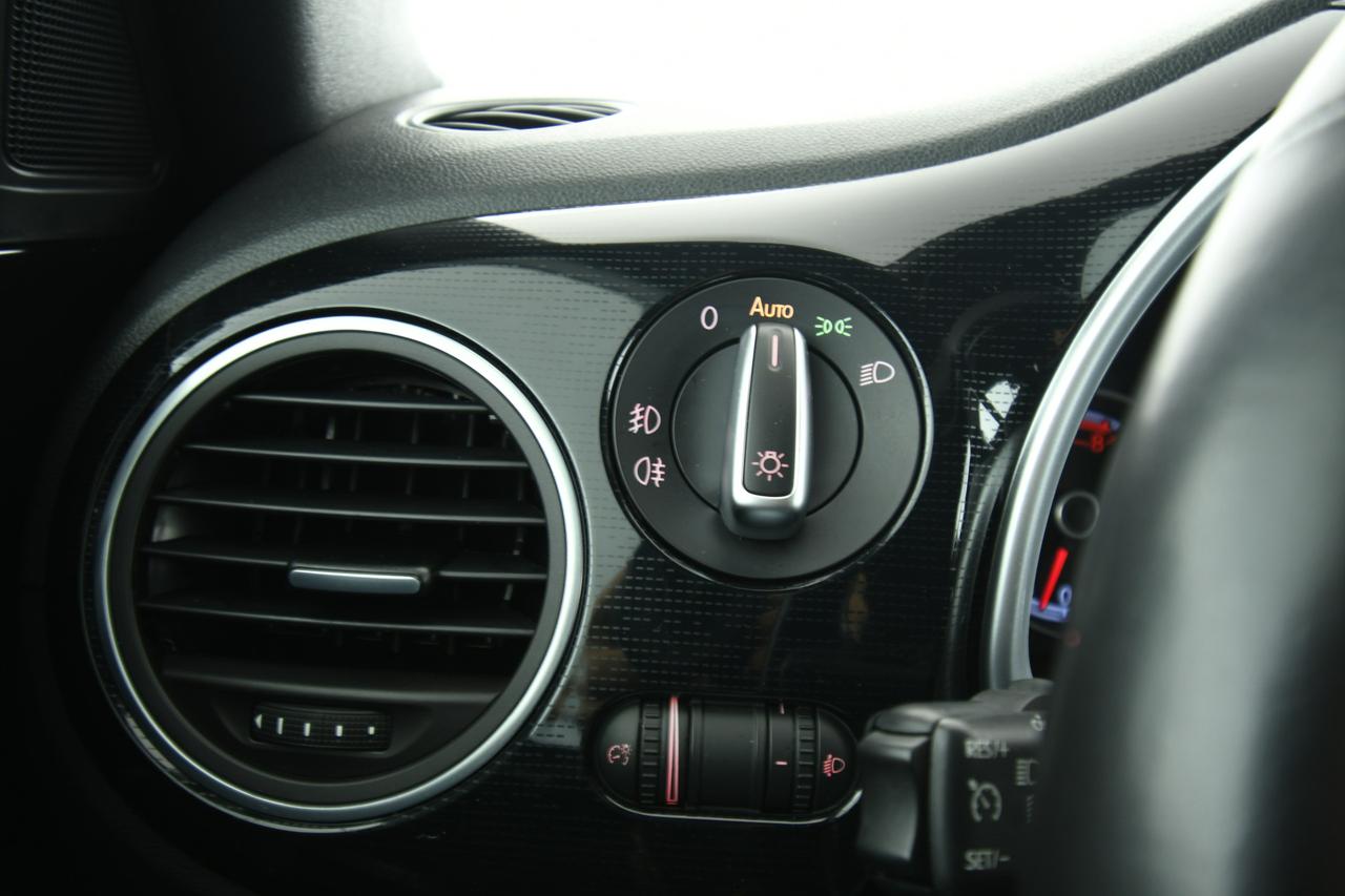 VOLKSWAGEN Maggiolino Cabrio 1.2 tsi Design 105cv DSG+APP CONNECT+C17"