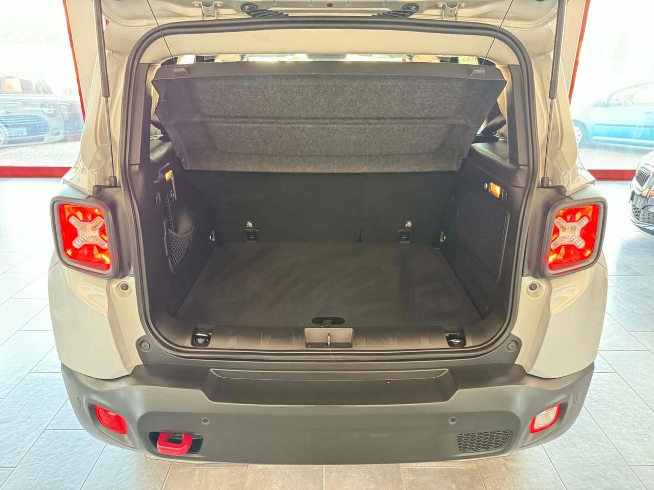 Jeep Renegade 2.0 Mjt 170CV 4WD Active Drive Low Trailhawk