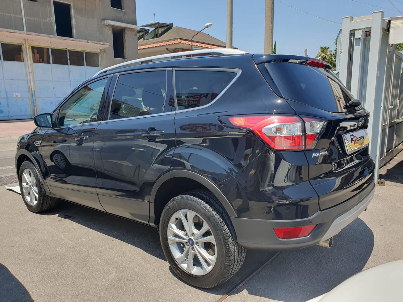Ford Kuga 1.5 TDCI 120CV S&S 2WD Powershift ST-Line Business