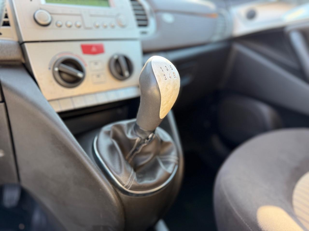 Lancia Ypsilon 1.3 MJT 90 CV Oro Giallo