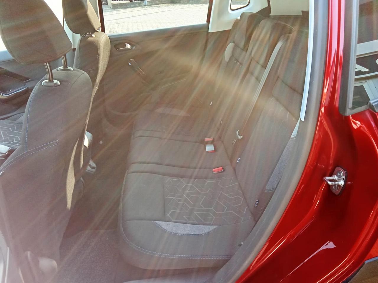Peugeot 2008 PureTech Turbo 110 S&S Signature