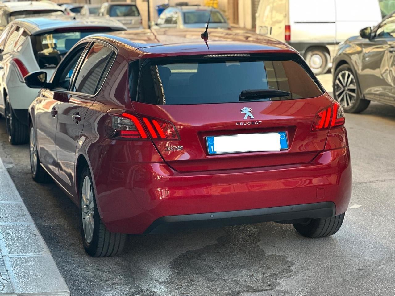 Peugeot 308 Berlina 1.5 130CV Allure