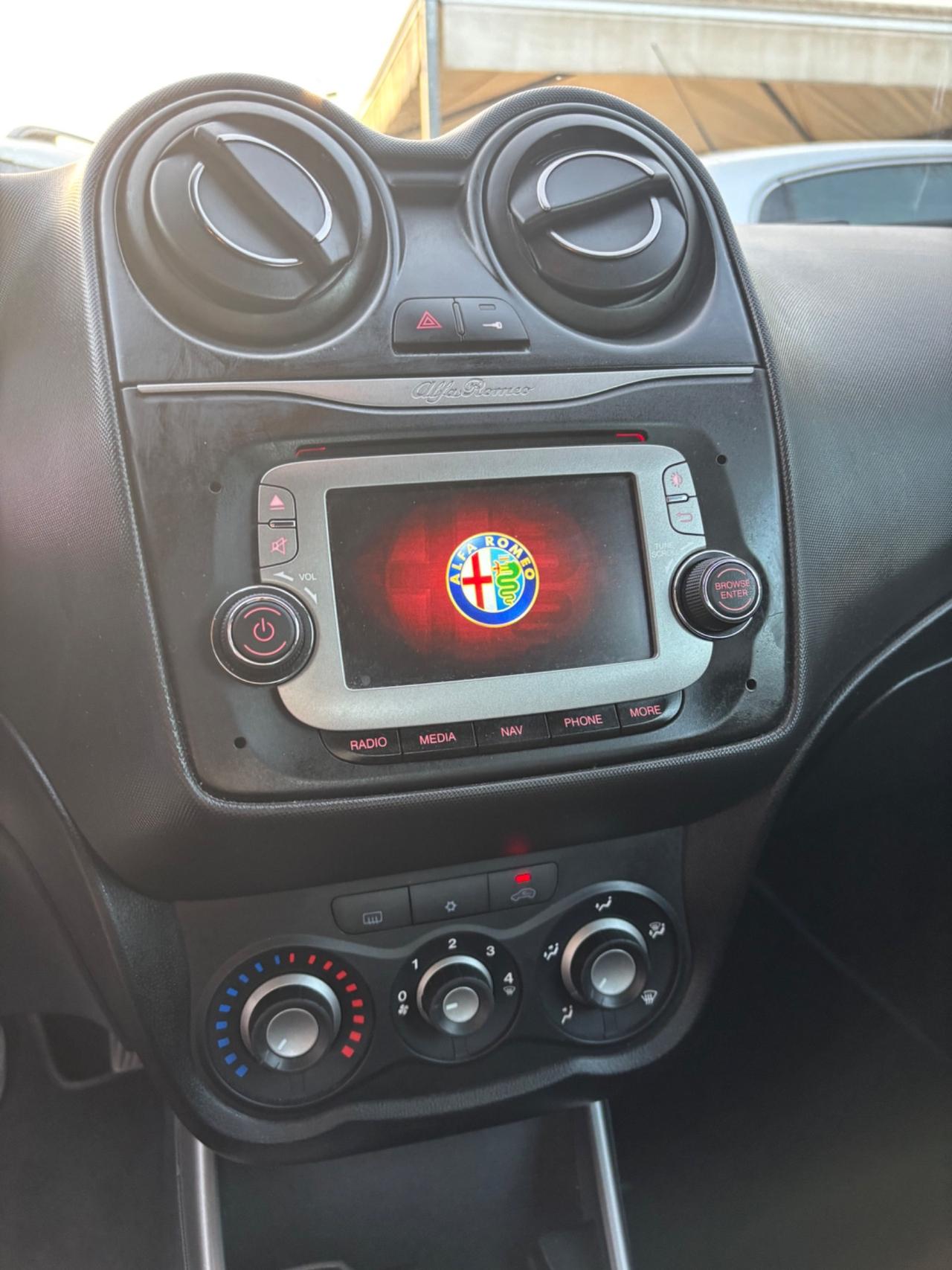 Alfa Romeo MiTo 1.3 JTDm 85 CV S&S Distinctive 2015
